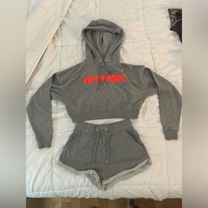 !!! SOLD !!!! IVY PARK Shorts & Cropped Hoodie Set